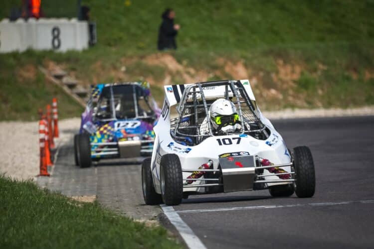 Raassillal tuleb testipäev noortele sõitjatele. Foto: Pille Russi