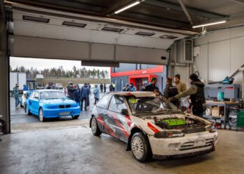 Treeningpäeval on võimalik auto ette näidata tehnilisele komisjonile. Foto: Pille Russi