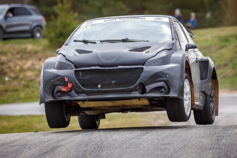 VIDEO: Rallikrossi testipäeval prooviti Kulbilohu uut jokkerit ja valmistuti uueks hooajaks