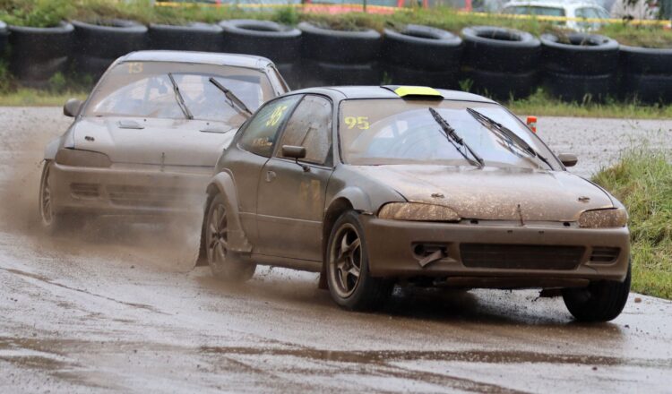 Marten Muld võitis keerulistes oludes peetud Misso rallikrossi. Foto: Kalle Allik