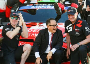 Toyota bossi liigutav avaldus: Jaapanis katkestanud Oliver Solberg pälvis legendidelt suure toetuse