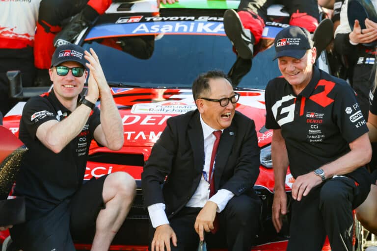 Toyota bossi liigutav avaldus: Jaapanis katkestanud Oliver Solberg pälvis legendidelt suure toetuse