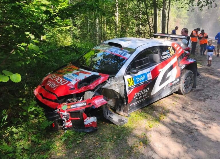 SS8: Jaspar Vaheri võistlus lõppes teelt väljasõiduga, Robert Virves jätkab WRC2 liidrina