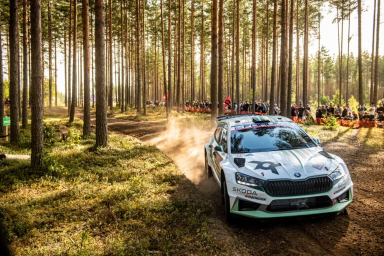 Robert Virves jäi Soome ralli ajal politseile kihutamisega vahele, karistada said ka Fourmaux ja Sesks