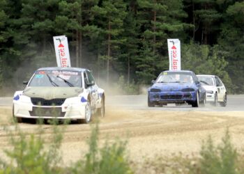 Rallikrossi Euroopa meistrisarja kolmandal kohal jätkav Albert Ako Kokk võitis Kehalas