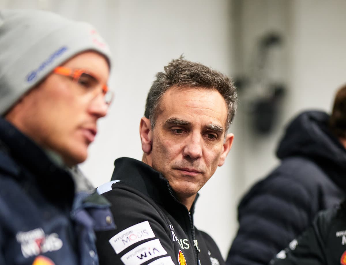 Cyril Abiteboul ja Thierry Neuville, Foto: Vincent Thuillier / Hyundai Motorsport GmbH