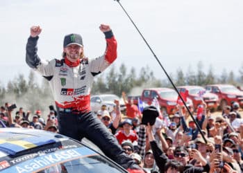 Oliver Solberg Tšiili ralli võitu tähistamas, Foto: TGR WRT / McKlein