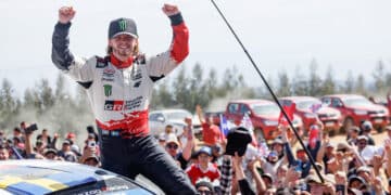 Oliver Solberg Tšiili ralli võitu tähistamas, Foto: TGR WRT / McKlein